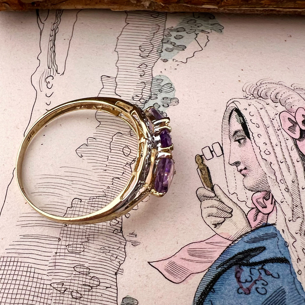 Anello trilogy con ametiste e diamanti – Inghilterra, anni Ottanta