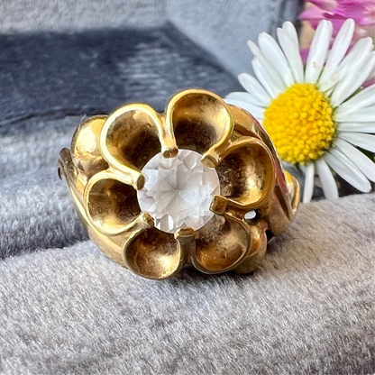 Anello a fiore primi ‘900 con topazio bianco in oro 18 ct