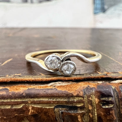Anello Toi et Moi in oro 18k con diamanti old mine – Nord Europa, anni ’20