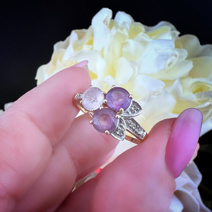 Anello vintage in oro con topazi viola e rosa – Inghilterra