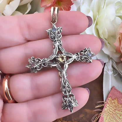Croce Pendente in Oro e Argento con Topazi e Citrino