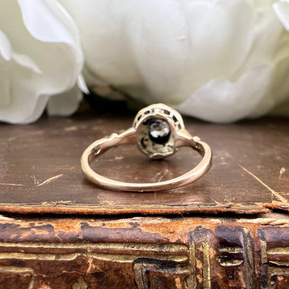 Anello antico in oro giallo con diamante Old Mine e corona di rose cut – Italia, primi ‘900