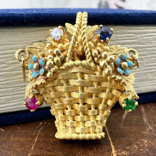 Ciondolo a cestello fiorito in oro 18 k con pietre preziose – Italia, 1948-1968