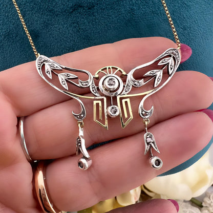 Collana Art Nouveau a négligé in oro 18k diamanti e argento con catena manin a 22k