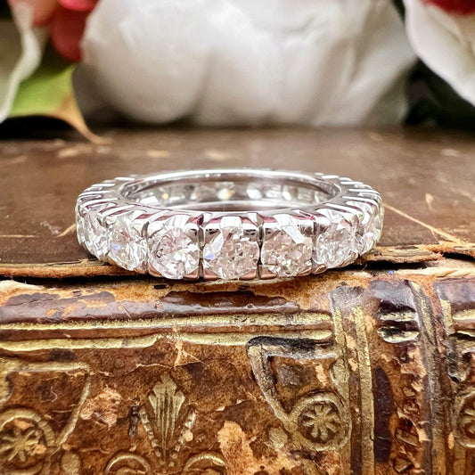 Anello Eternity vintage in oro bianco 18k con diamanti naturali – circa 2.40 ct - certificato