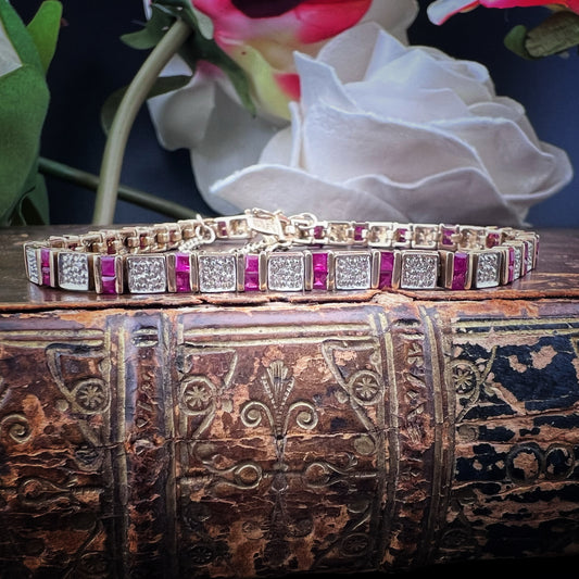 Bracciale Vintage in Oro con Diamanti e Rubini a Taglio Quadro
