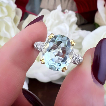 Anello con acquamarina da 3 ct e diamanti, oro 18k