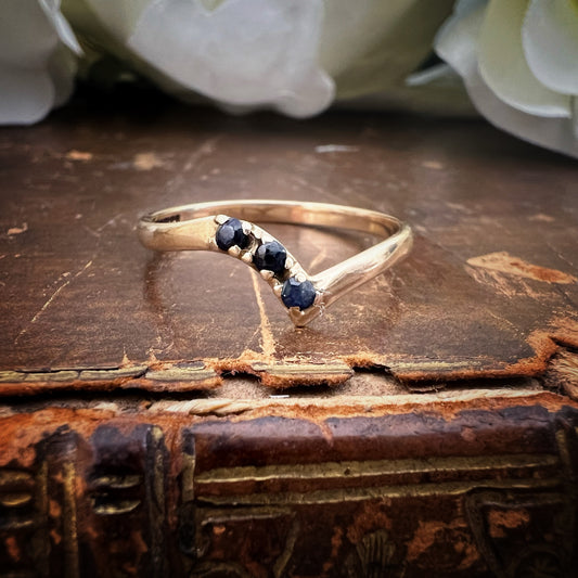 Wishbone ring in oro e zaffiri Birmingham 1984