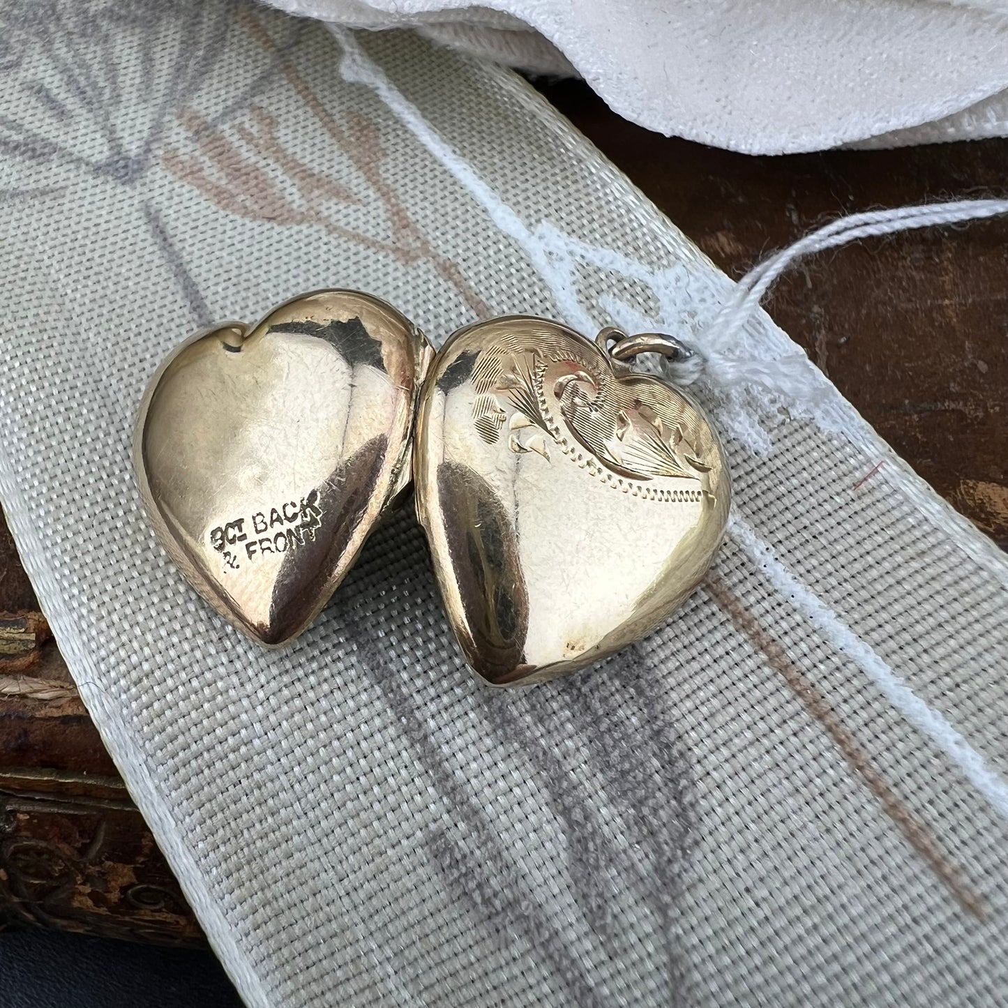 N. 11 - Locket porta foto in oro 9 ct back & front primi 900