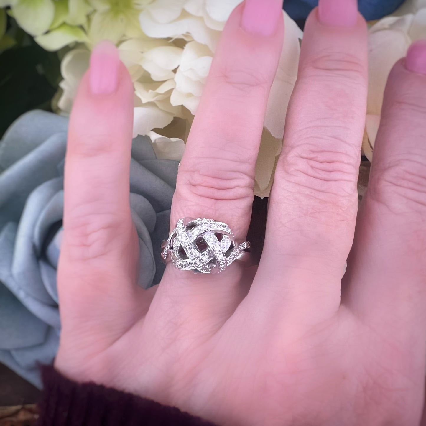 Anello Vintage Italiano “Nodo d’Amore” in Oro Bianco 18K con Diamanti