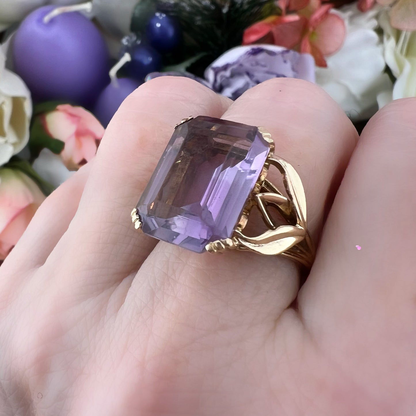 Anello cocktail in oro 9 k con grande ametista, Birmingham 1961