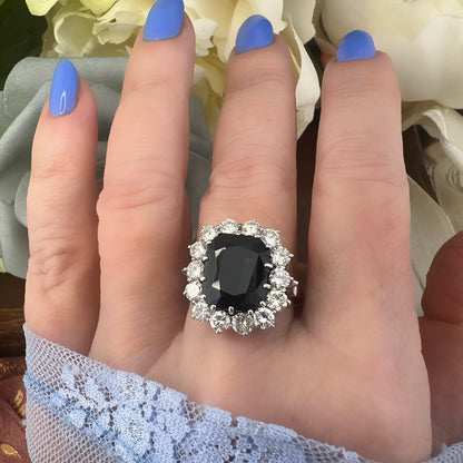 Anello vintage in oro 18K a margherita con zaffiro australiano da 7 ct e diamanti per 1.40 ct