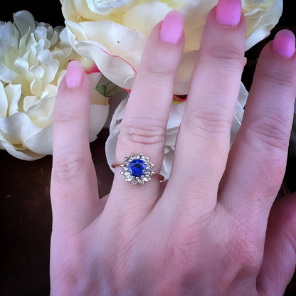 Anello Vintage Margherita con Zaffiro e Quarzi Bianchi – Birmingham 1971