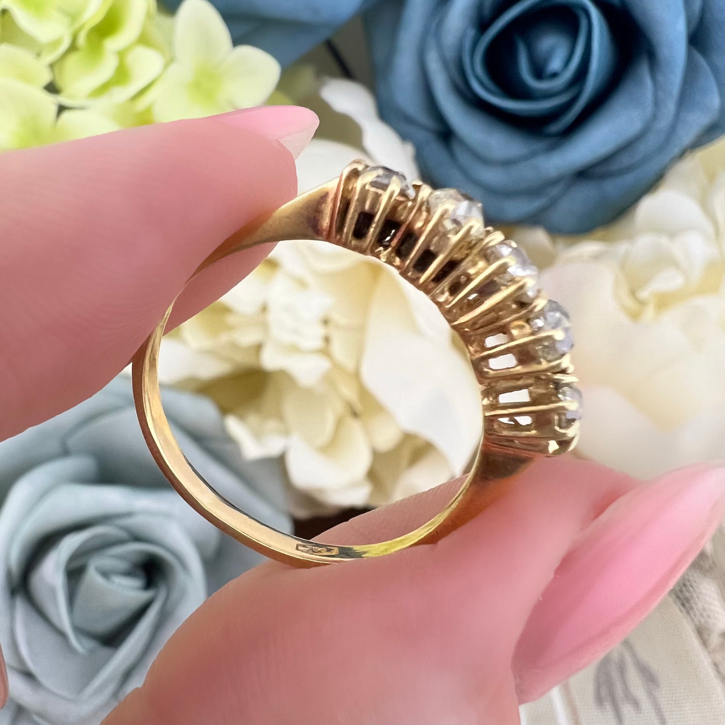 Anello antico riviera diamanti old mine colori assortiti e oro 18k – Primi del ’900