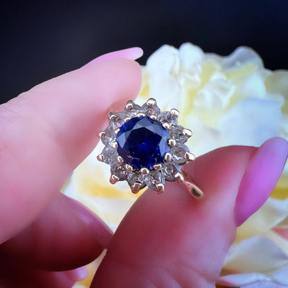 Anello Vintage Margherita con Zaffiro e Quarzi Bianchi – Birmingham 1971