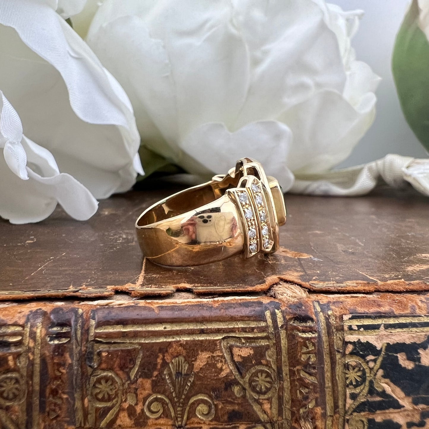 Anello ottagono smeraldo e diamanti oro 18 ct