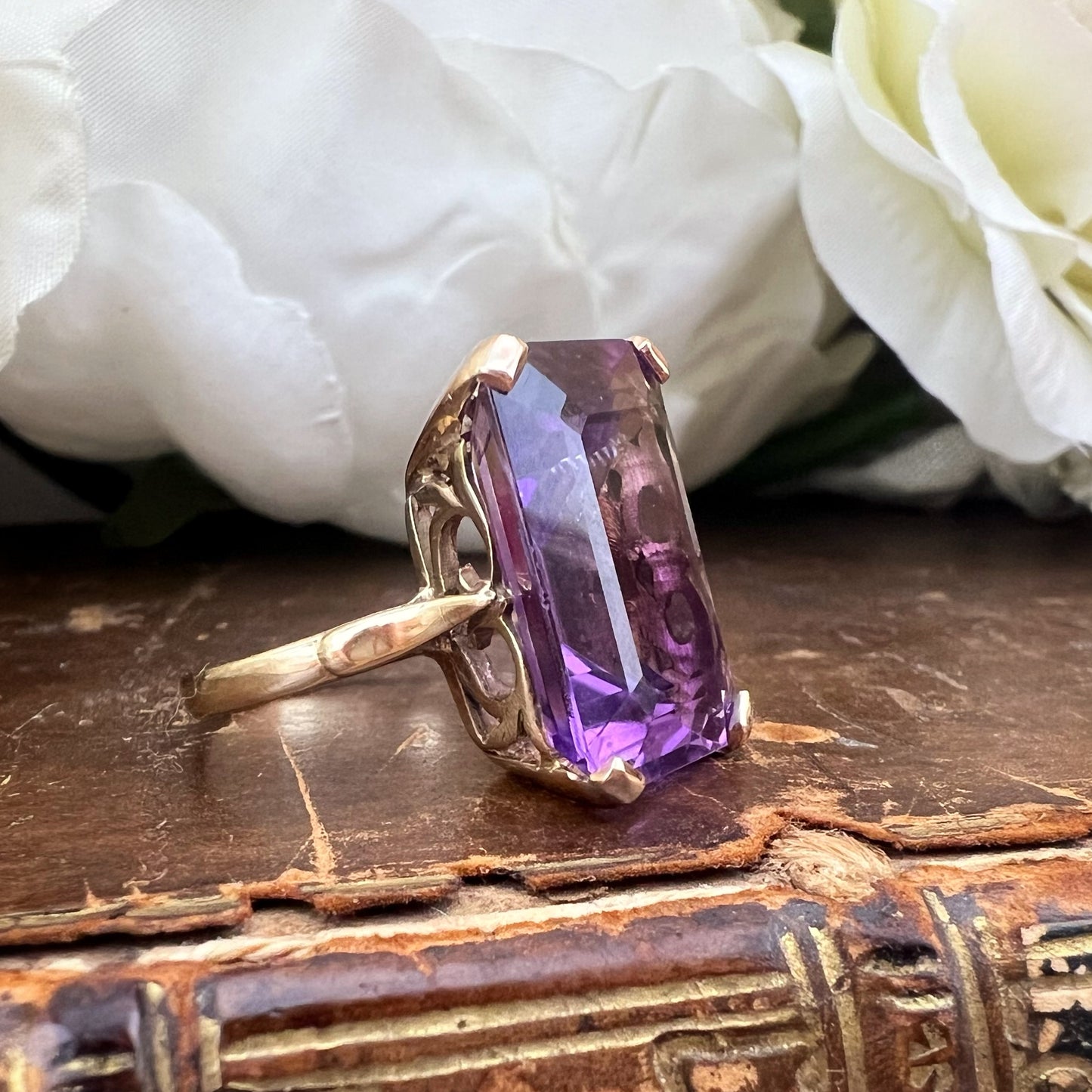 Anello Cocktail in oro 9k con ametista da 12 ct. Birmingham 1960