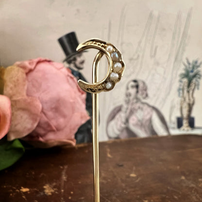 Spillone con Luna in Oro e Perline – Primi del Novecento