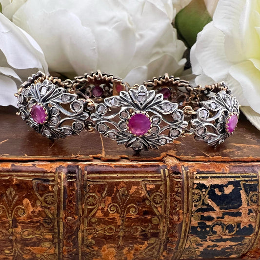 Bracciale con rubini e diamanti a rosetta in oro 18 ct e argento