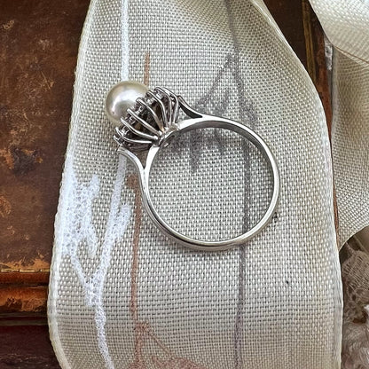 Anello con perla Akoya e diamanti anni ‘50-‘60 oro 18k