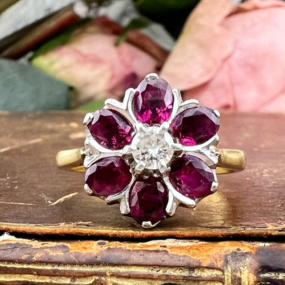 Anello Margherita in oro 18 kt, platino, diamante taglio Vecchia Europa e rubini naturali – Londra 1964