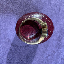 Carica l&#39;immagine nel visualizzatore di Gallery, Anello con tre zaffiri celesti in oro 18 carati

