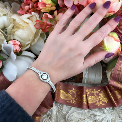 Bracciale a manetta in oro bianco 18k con diamante da 2 ct old cut Art Déco, Italia XX secolo