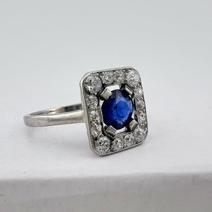 Anello Art Déco in platino con zaffiro e diamanti old mine – Europa, circa 1930