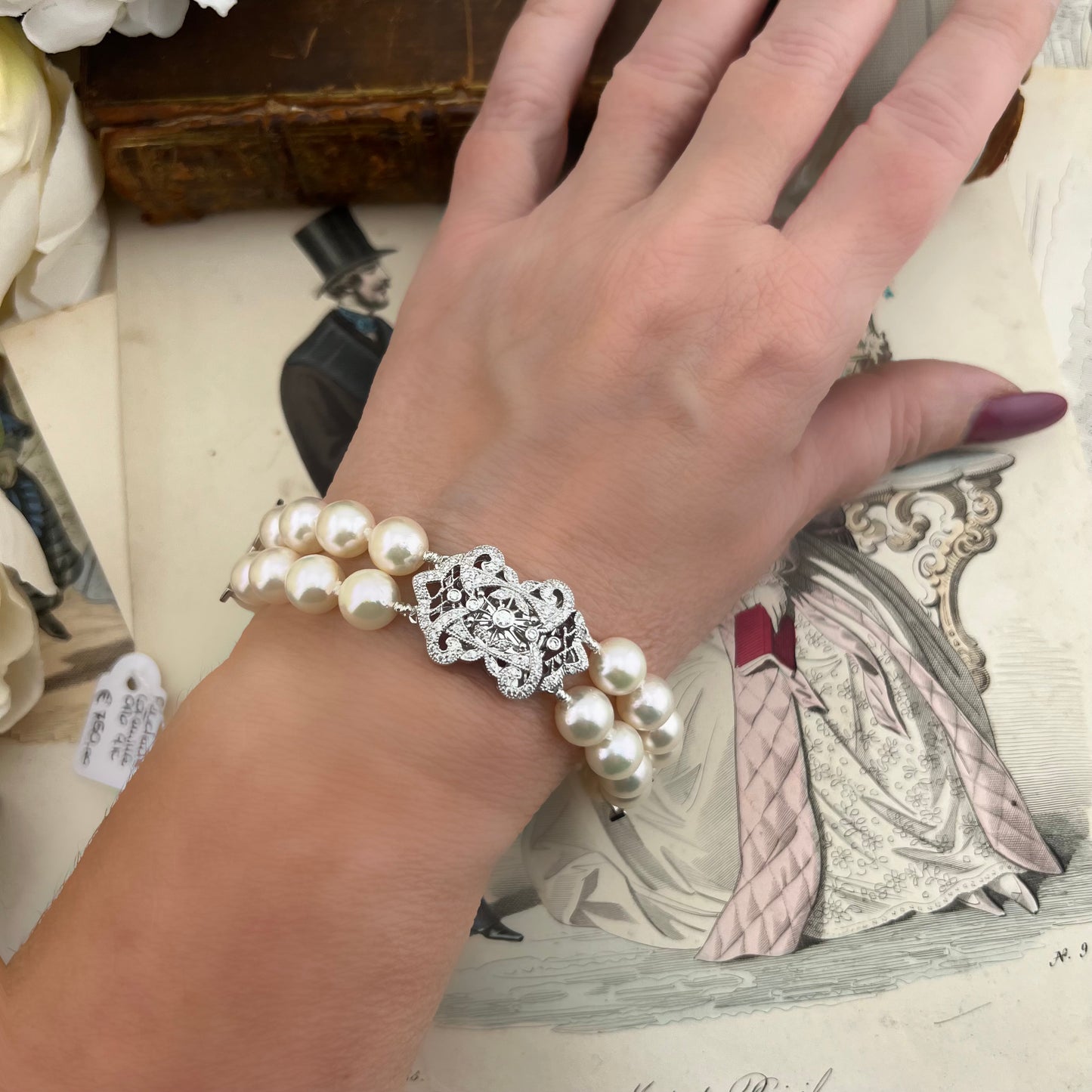 Bracciale vintage in perle Akoya con chiusura importante in oro bianco e diamanti – Anni ’60