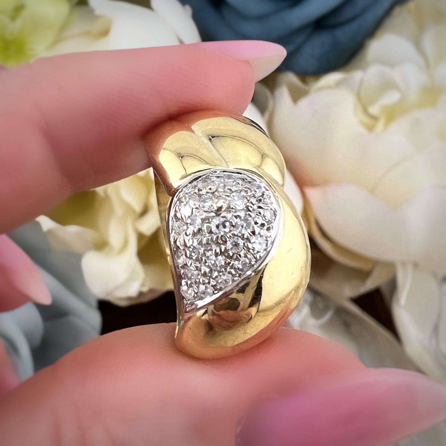 Importante anello a fascia in oro giallo 18 k Italia anni ’80