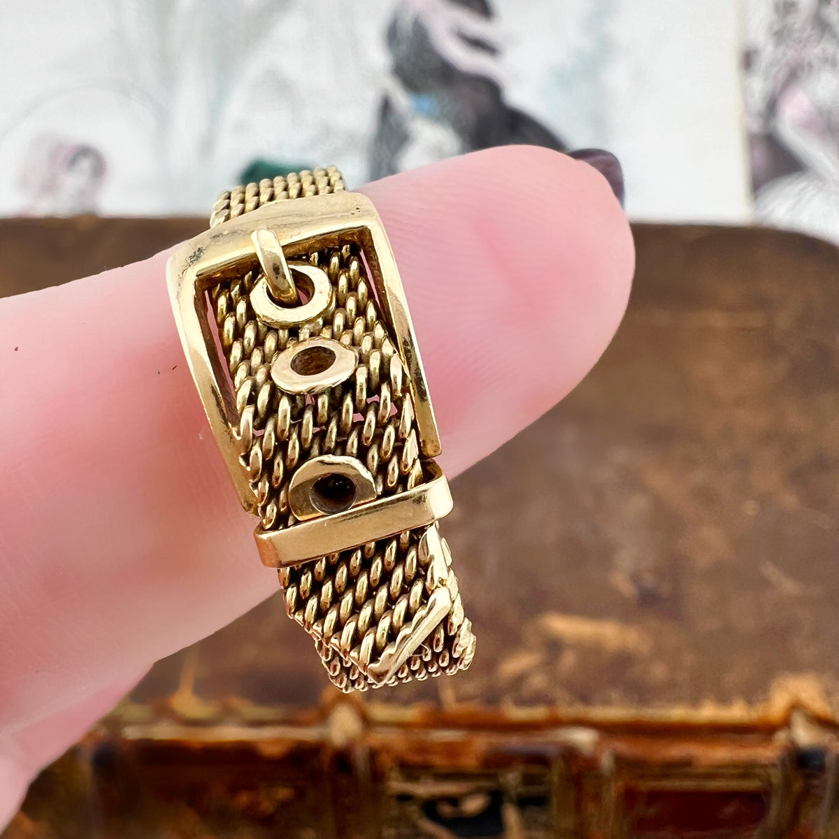 Anello a cintura regolabile in oro 18 kt – Treviso, 1944-1968