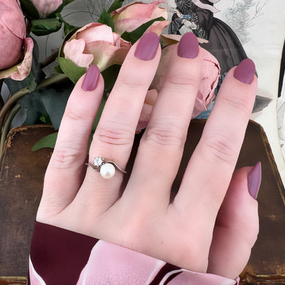 Anello toi et moi con perla e diamante, oro 18k e perla. Anni ‘50