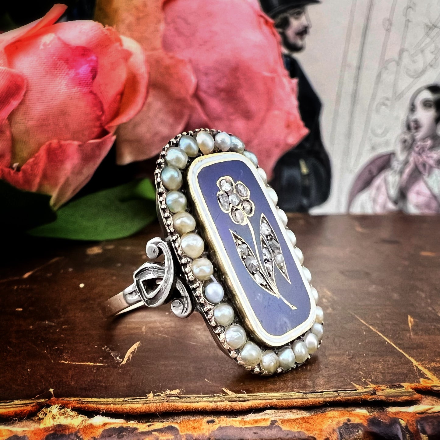 Anello sentimentale “Forget Me Not” con diamanti e perle naturali, Inghilterra 1830-1870