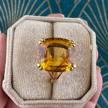Carica l&#39;immagine nel visualizzatore di Gallery, Anello in oro 18 carati e citrino arancio
