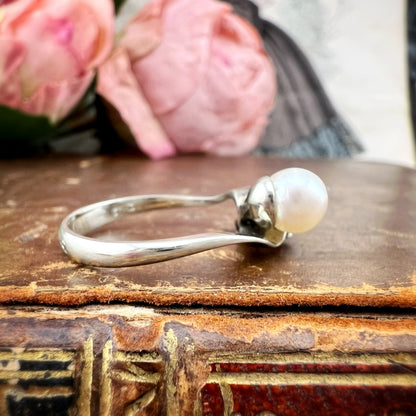 Anello toi et moi con perla e diamante, oro 18k e perla. Anni ‘50