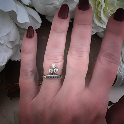 Anello “Memoria di Due Epoche” – Oro bianco e giallo 9 ct, Diamanti Old Mine e Zaffiri naturali