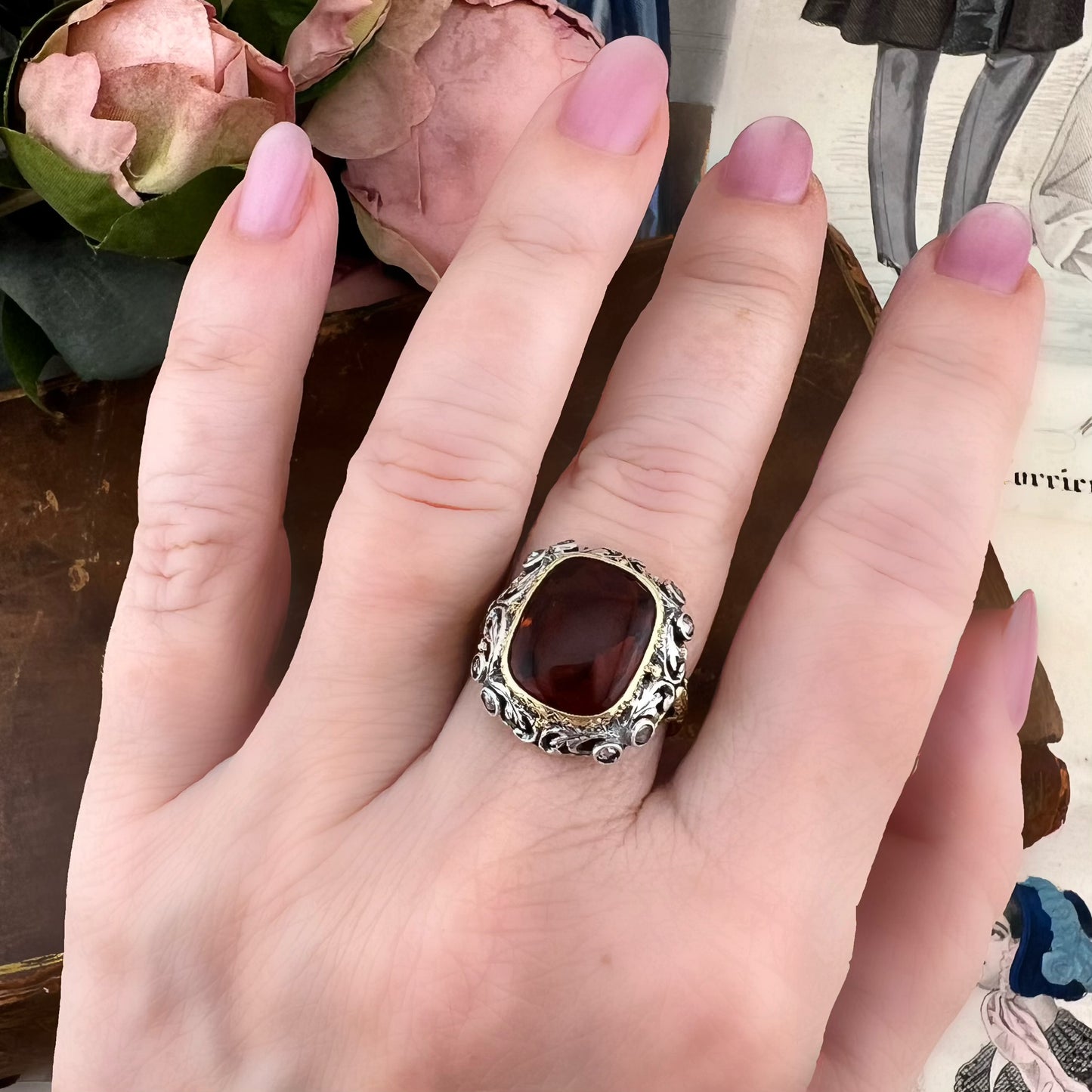 Importante anello in oro 18 carati e argento con citrino Madeira