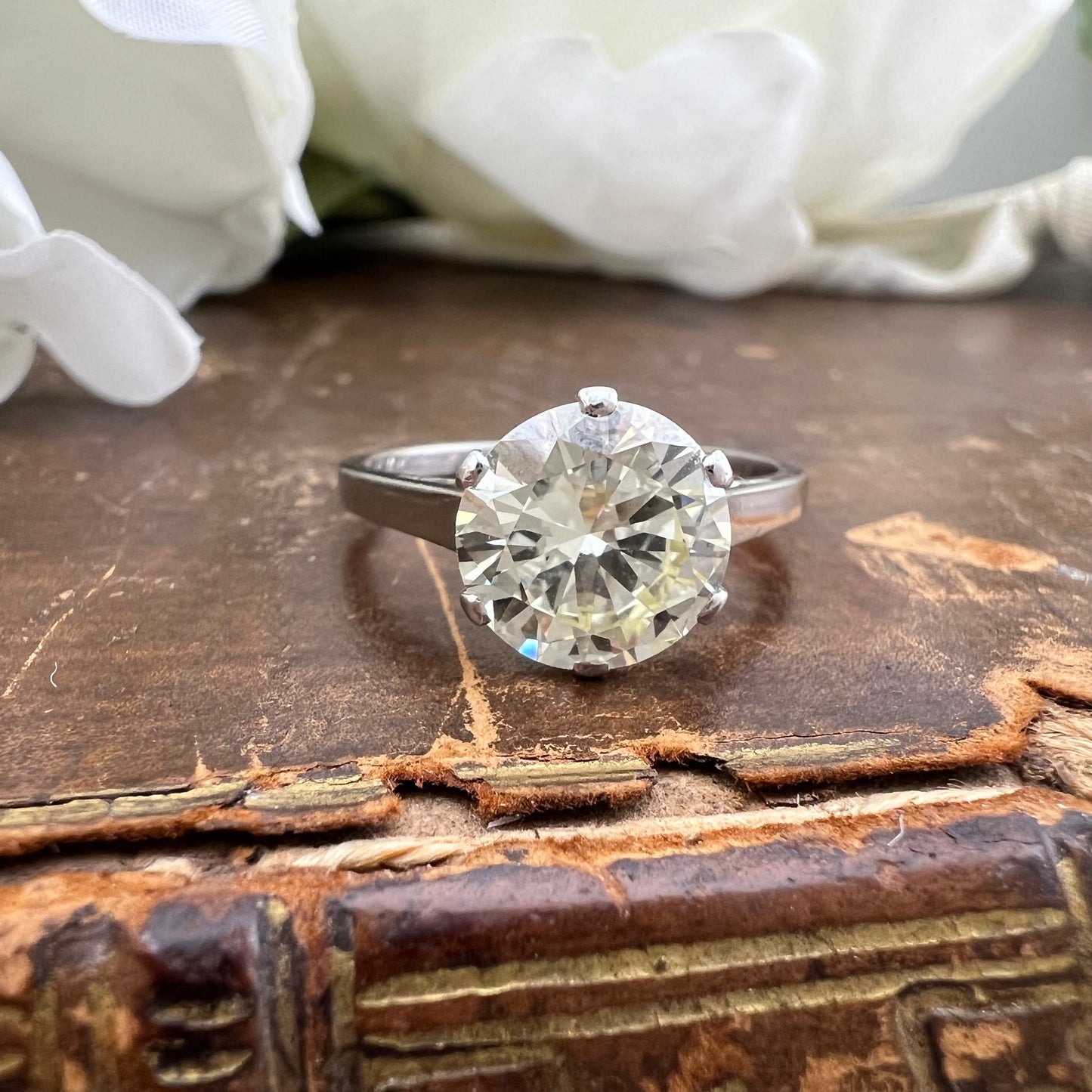 Anello Solitario in Platino con Diamante Naturale 2.30 ct– Italia, 1941 - certificazione IGI HRD