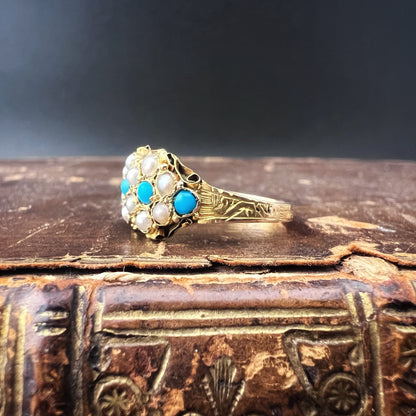 Anello antico Vittoriano del 1878 in oro 15 ct. con perline e turchesi