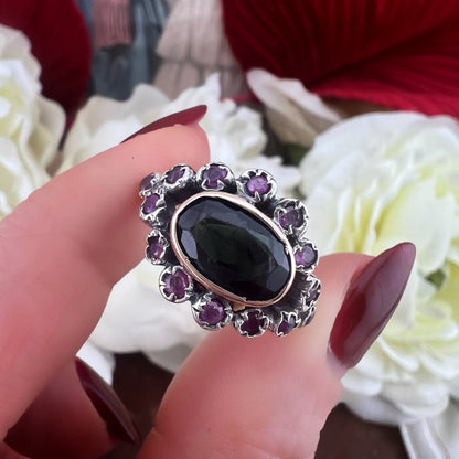 Anello belle époque in oro, argento, tormalina e rubini