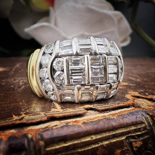 Anello vintage a fascia in oro giallo 18 carati con diamanti baguette e tondi – 2.31 ct totali