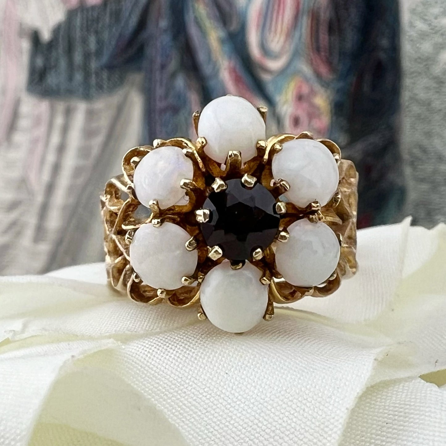 Anello vintage a fiore in oro 9 ct opali e granato – Londra 1973