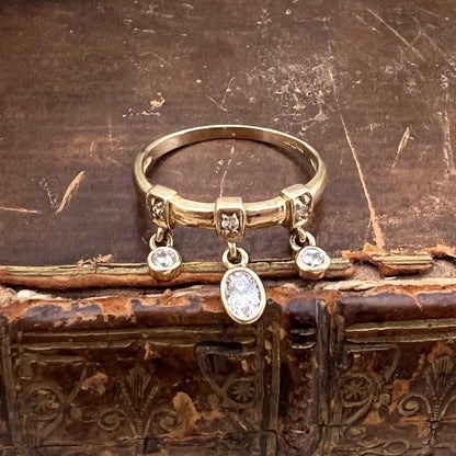 Anello vintage con pendenti mobili