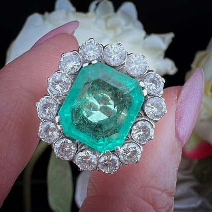 Anello vintage con smeraldo colombiano 4 ct e diamanti – Epoca 1950 ca.