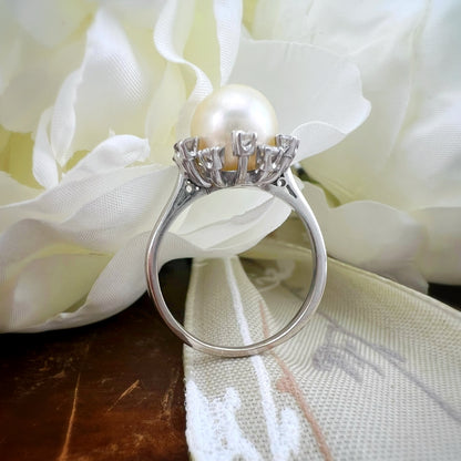 Anello Vintage Asprey in Oro Bianco 18 ct con Perla e Diamanti