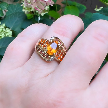 Anello inglese vintage in oro 9 ct. con citrino arancio, opali di fuoco e diamanti