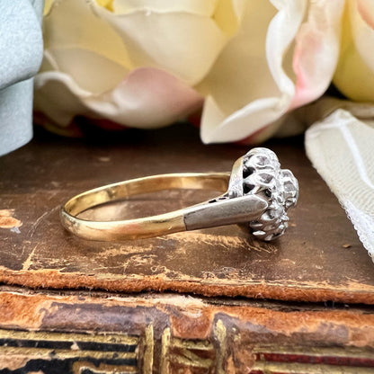 Anello antico “margherita” con diamanti old mine cut oro 18k e platino (anni 1920)