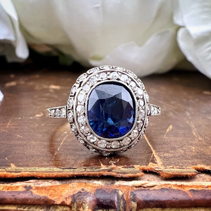 Anello con zaffiro birmano e diamanti - Art Déco