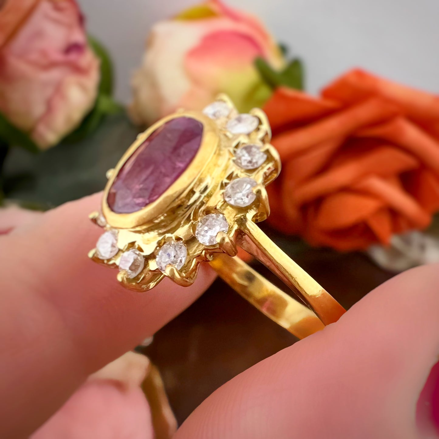 Anello Margherita Vintage in Oro 18 kt con Rubino Birmano Naturale e Diamanti