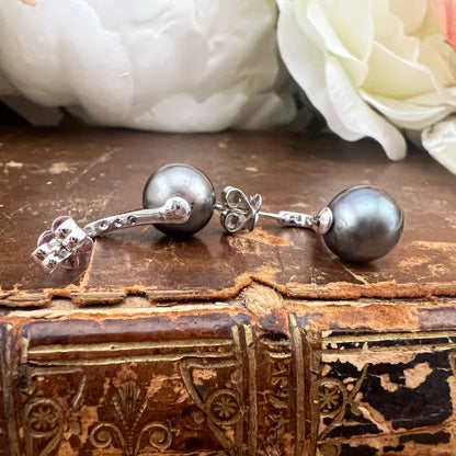 Orecchini oro 18k a perno “Perle di Tahiti con Motivo Curvo”